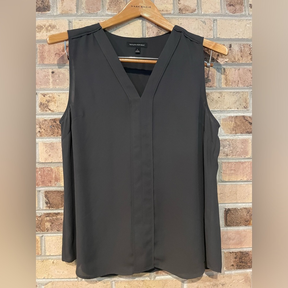 Banana Republic sleeveless blouse, size large